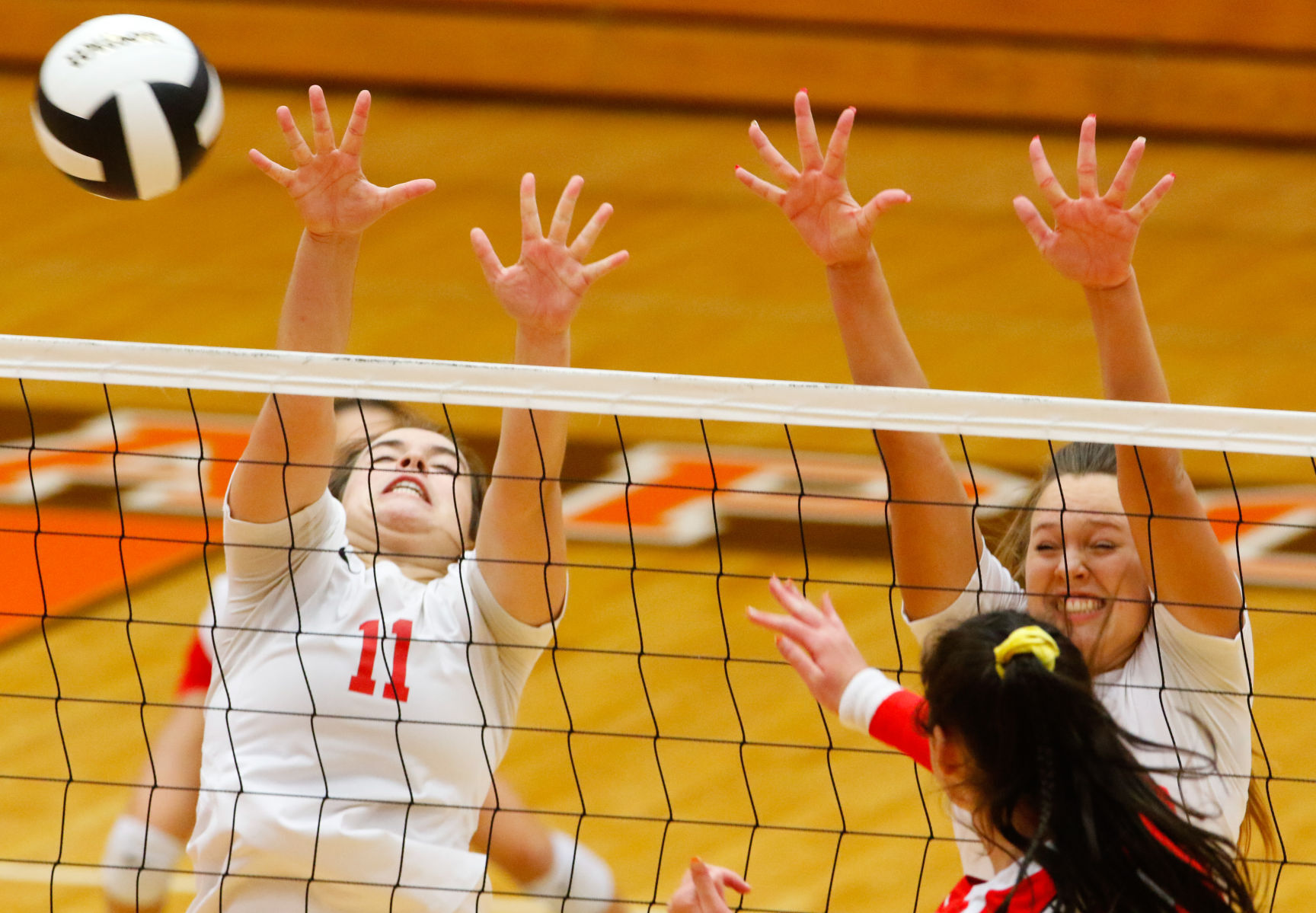 Gallery: 4A volleyball regional final: Crown Point vs. Munster